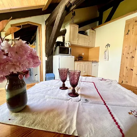 Dans Ferme Avec Terrasse Et Parking - Montagnes Des Vosges - Fr-1-589-164 Le Menil