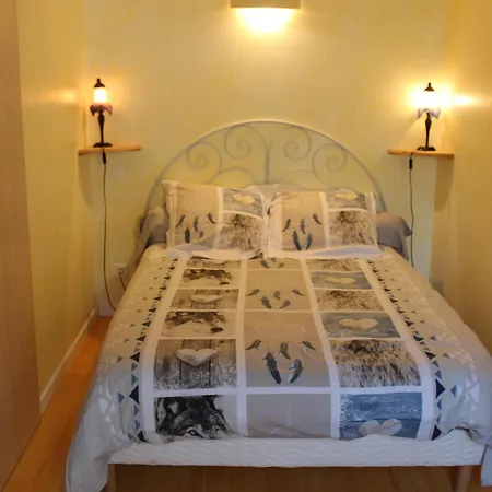 Appartement Le Menil, 1 Pièce, 2 Personnes - Fr-1-589-164 *